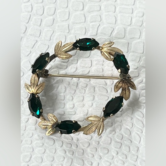 VINTAGE SIGNED VAN DELL 12K GF GREEN RHINESTONES BROOCH - Picture 5 of 7